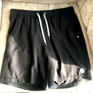 Vuori Kore Short Black No Lining Large